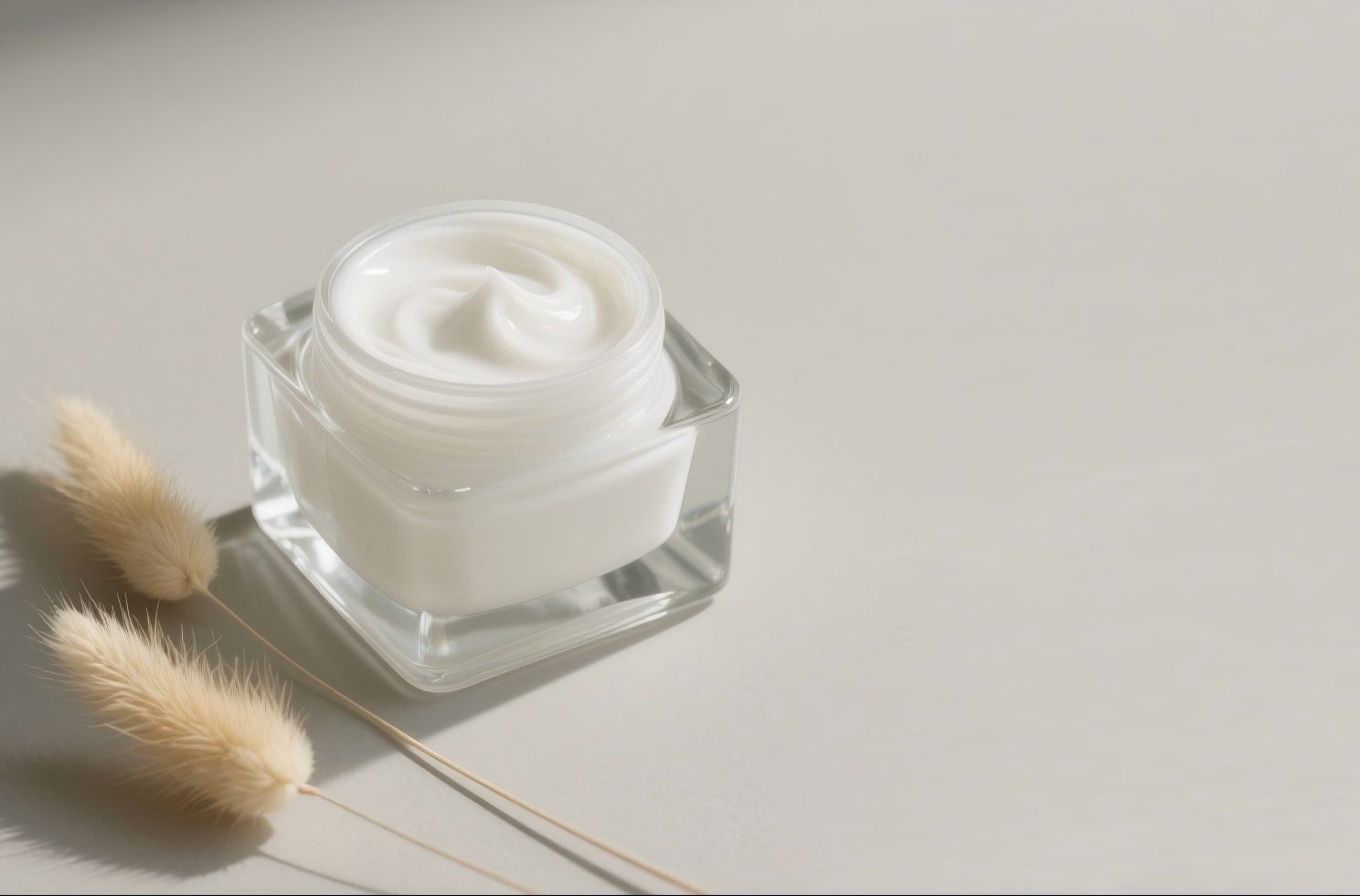 磷脂 = 卵磷脂！高纯度磷脂乳化剂打造磷脂霜的 “黄金骨架”